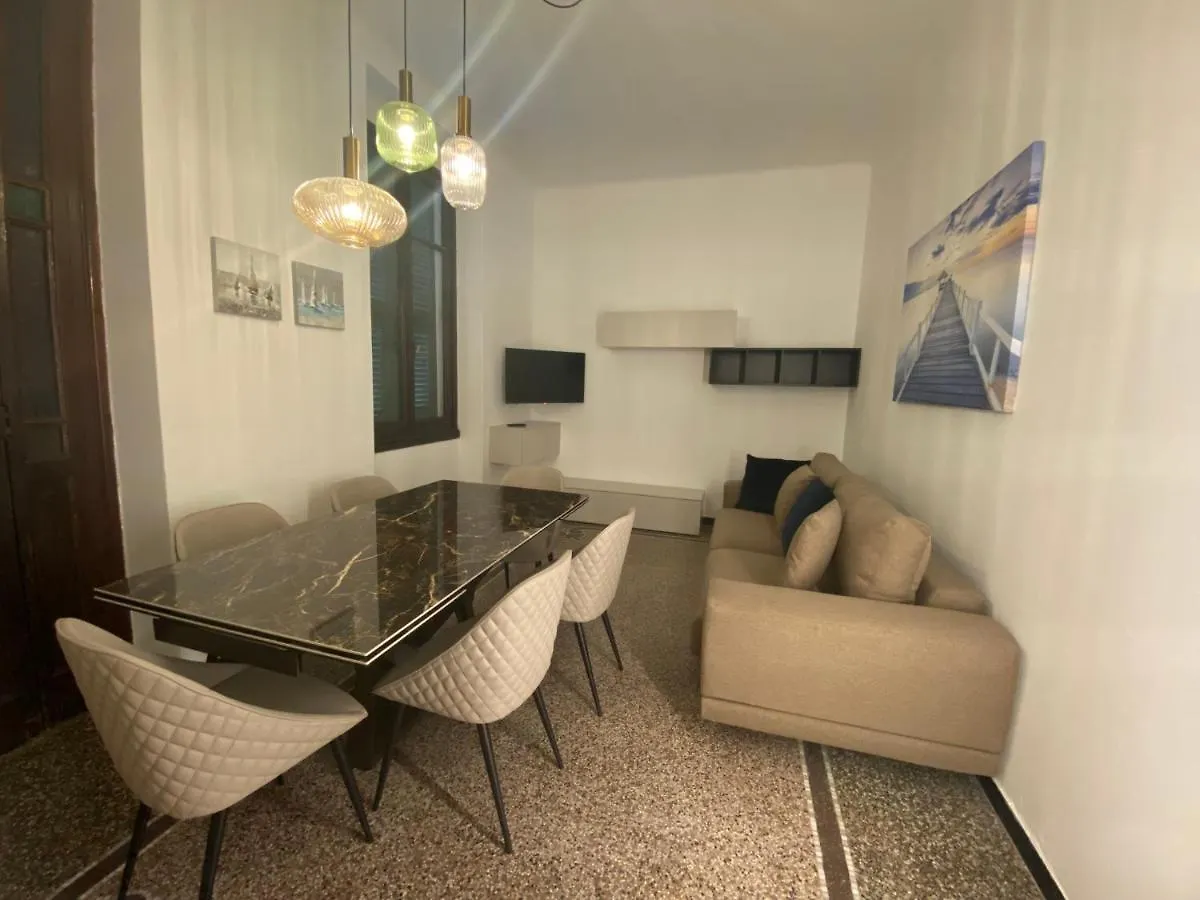 Casa Genovese, Splendido Appartamento In Centro A Rapallo contacts