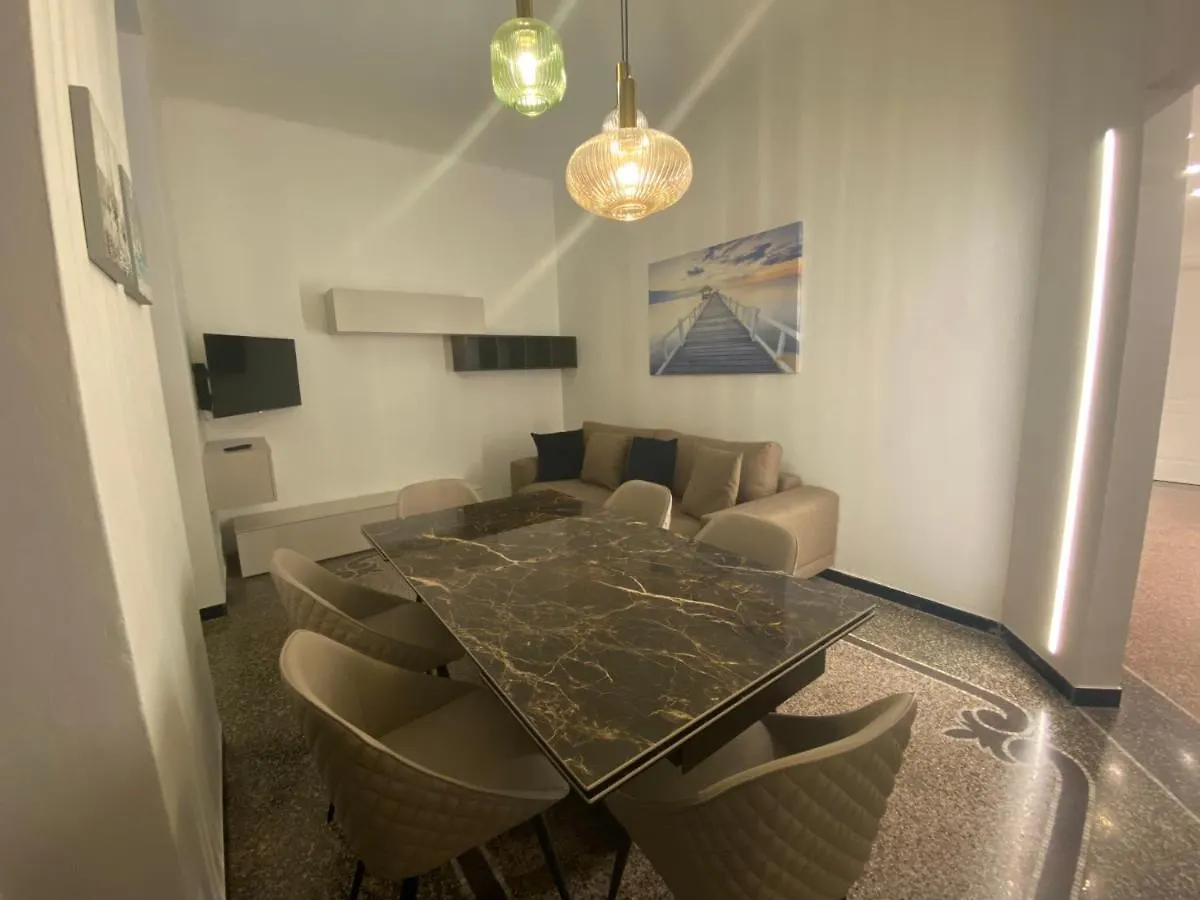 Casa Genovese, Splendido Appartamento In Centro A Rapallo 0*,  Italy