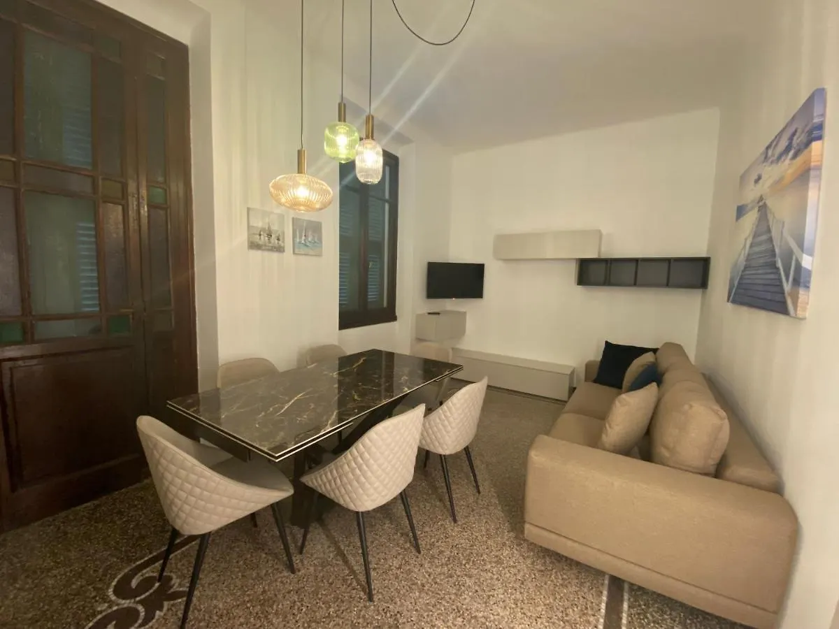 Apartment Casa Genovese, Splendido Appartamento In Centro A Rapallo